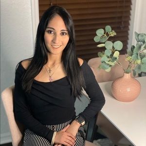 Meet your Posher, Paola